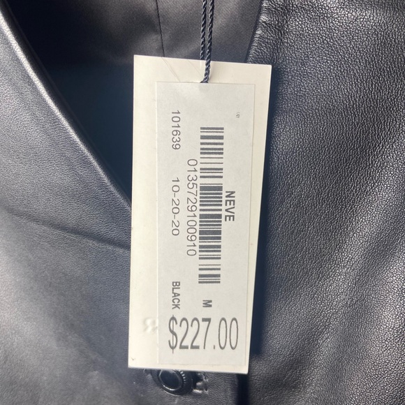 Brand New Danier Black Leather Vest - Picture 9 of 12